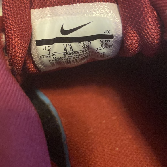 Nike Revolution 4 - Picture 6 of 7